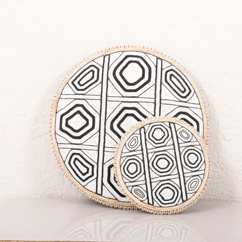 Beaded Cameroon Shield Black & White on Stand | Circular Design