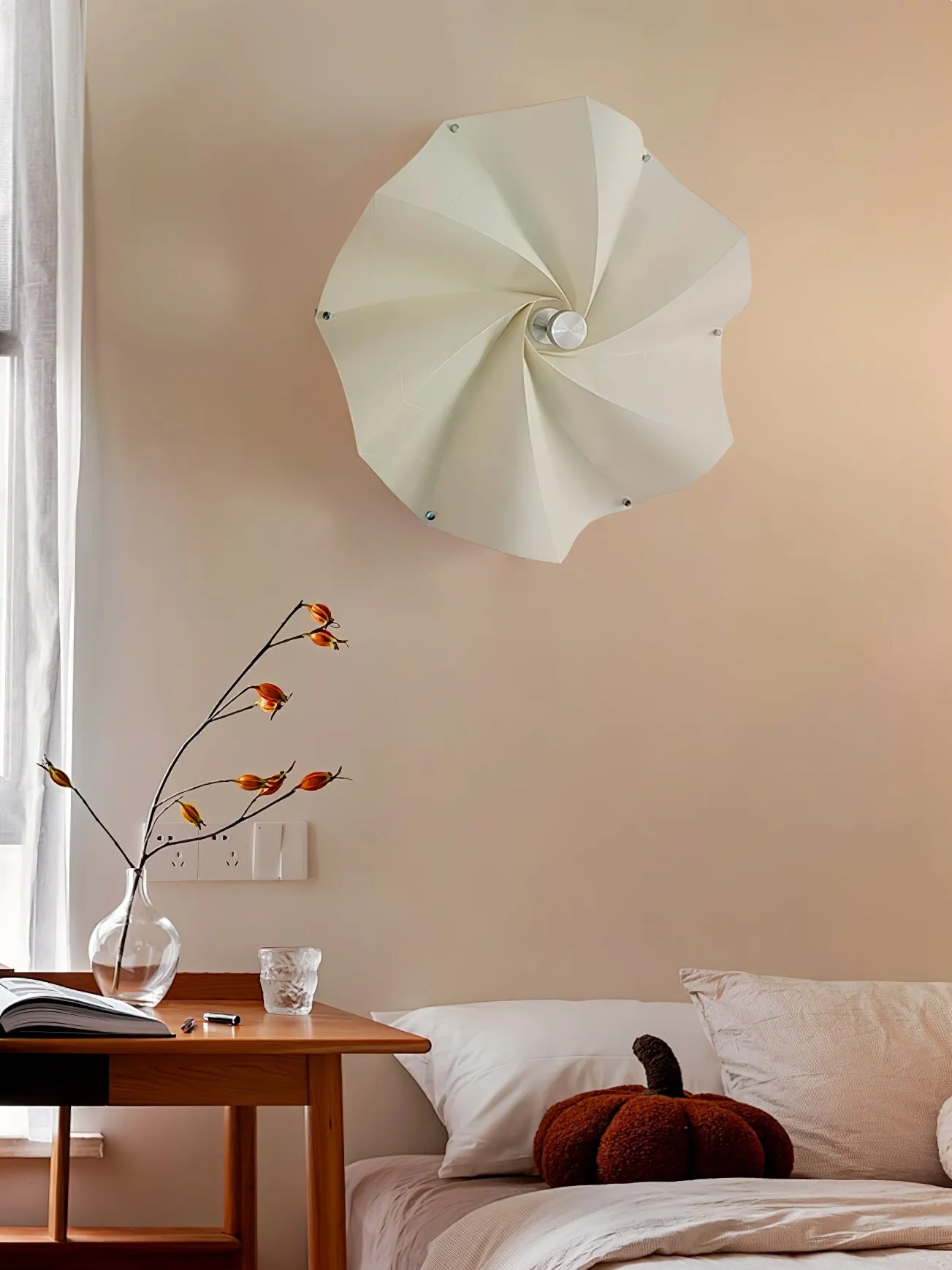 Bloom Petals Wall Lamp