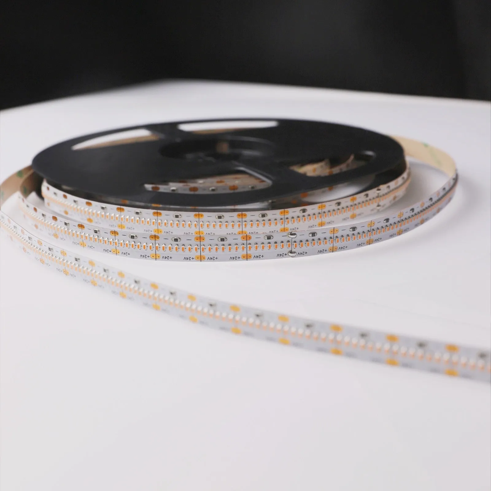 CRI-MAX CRI 95  High Brightness LED Flexible Strip 4000K 5000K - 420 LEDs/m - 5m/Reel