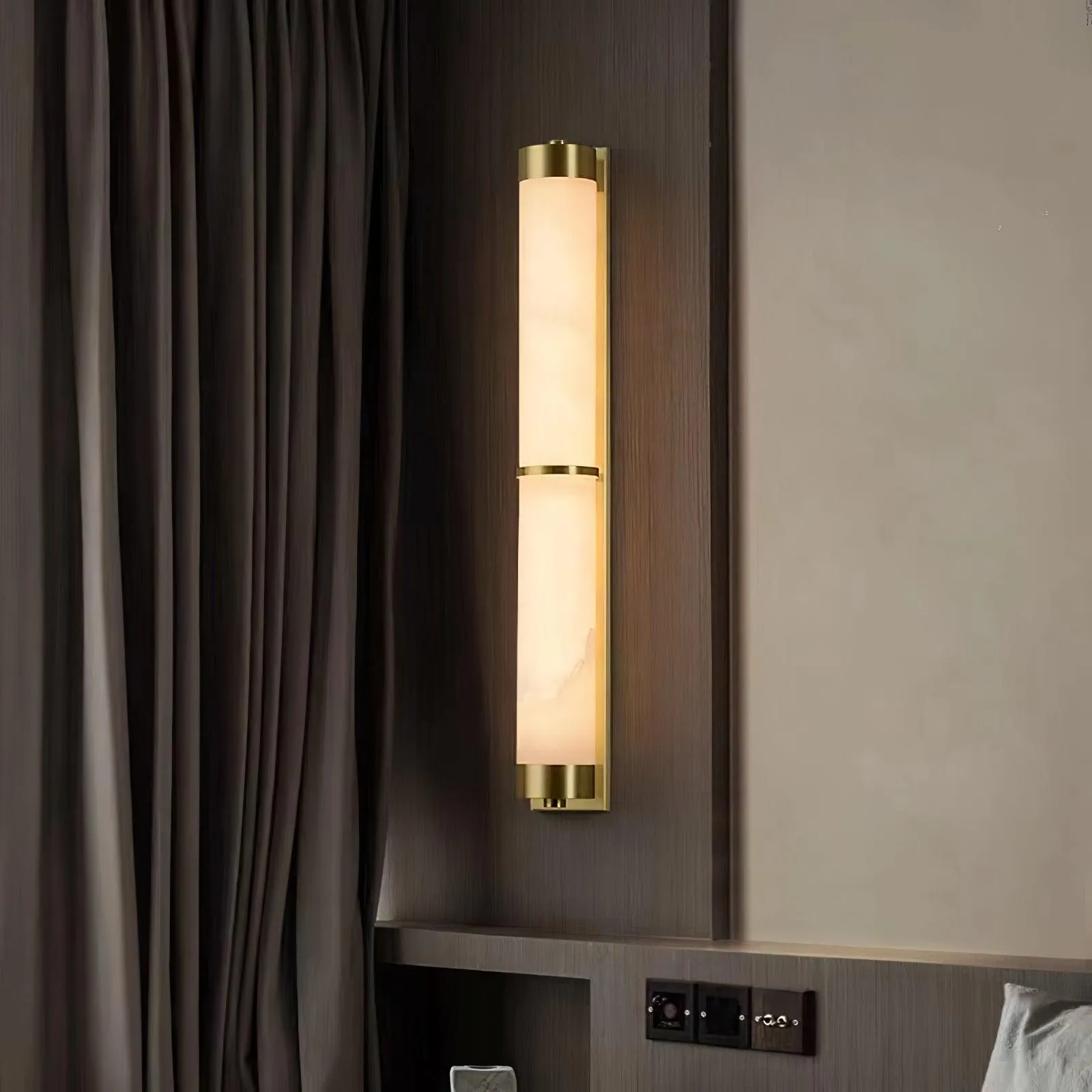 Cylindra Alabaster Brass Wall Light