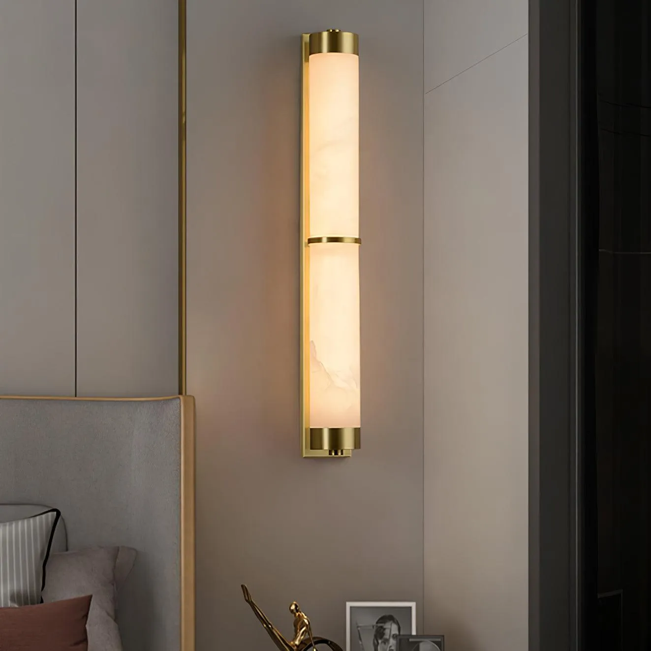 Cylindra Alabaster Brass Wall Light