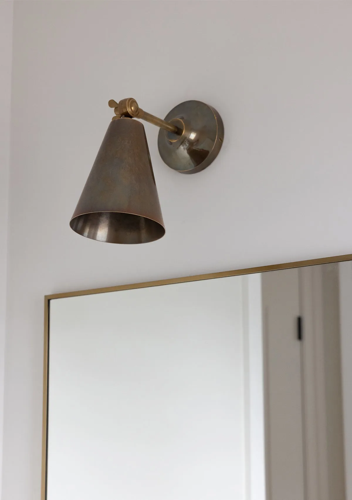 Moya Wall Light