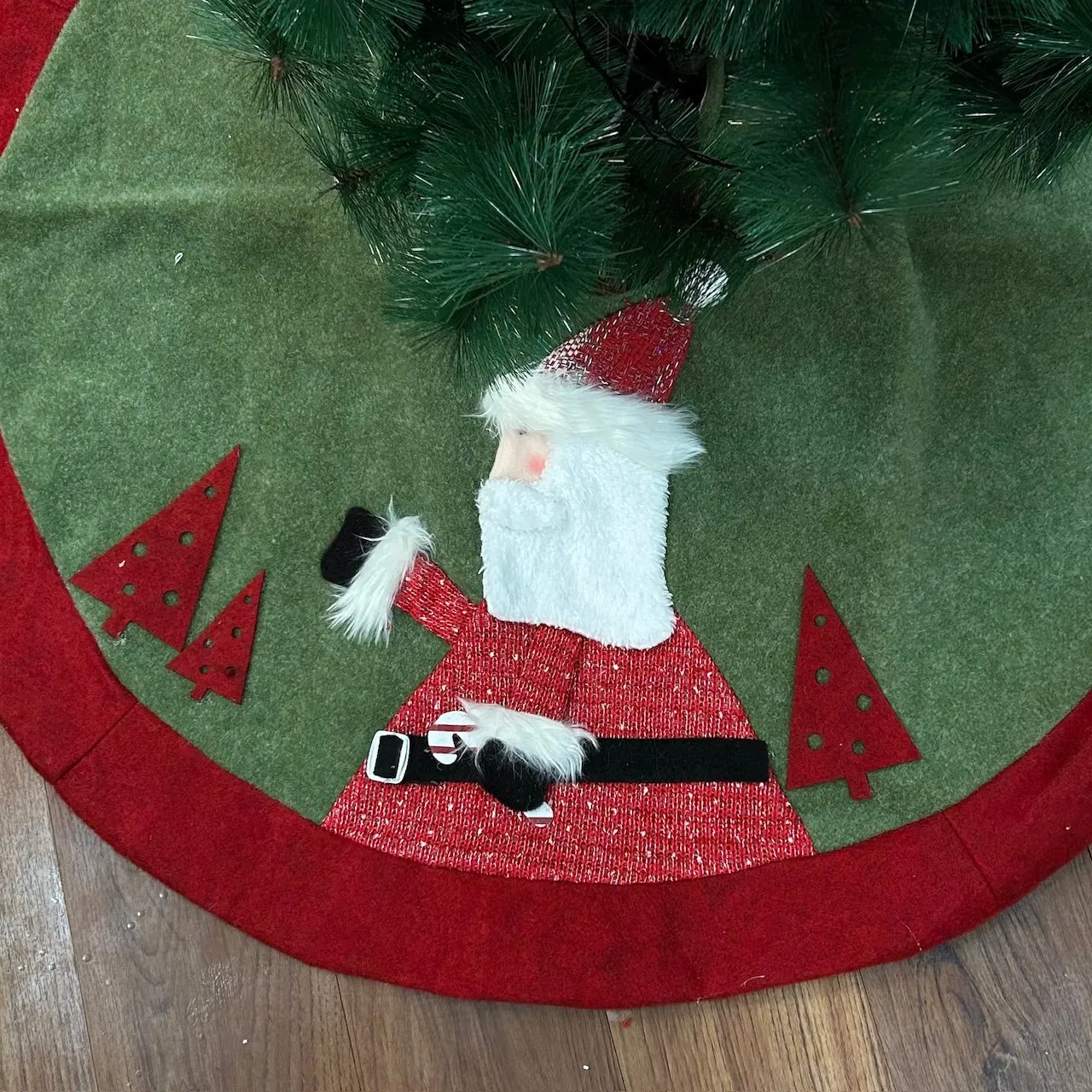 Santa's Winter Wrap - 42" Tree Skirt