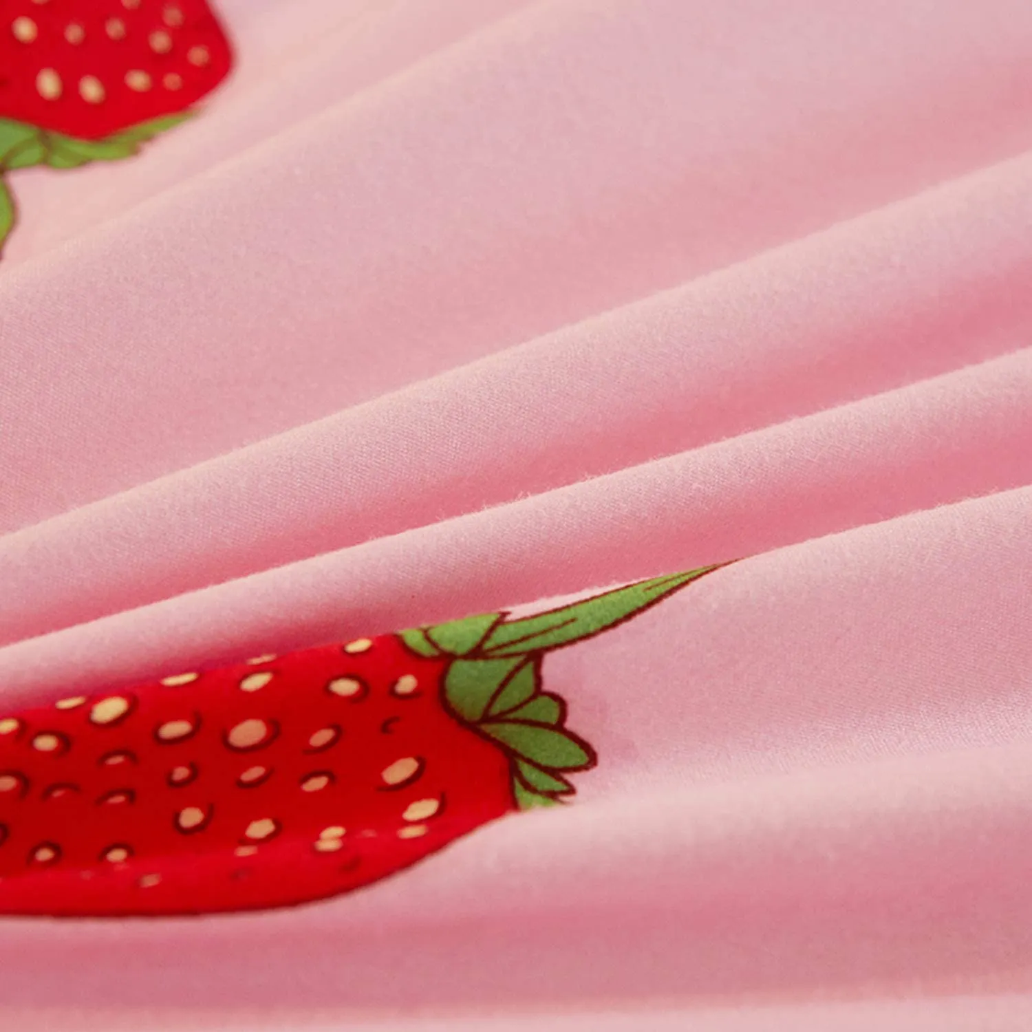 Strawberry Bed Set